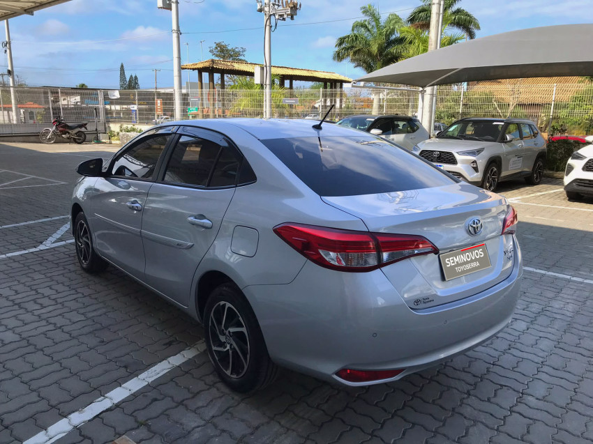 toyota yaris xls sedan 1.5 flex  automatico5