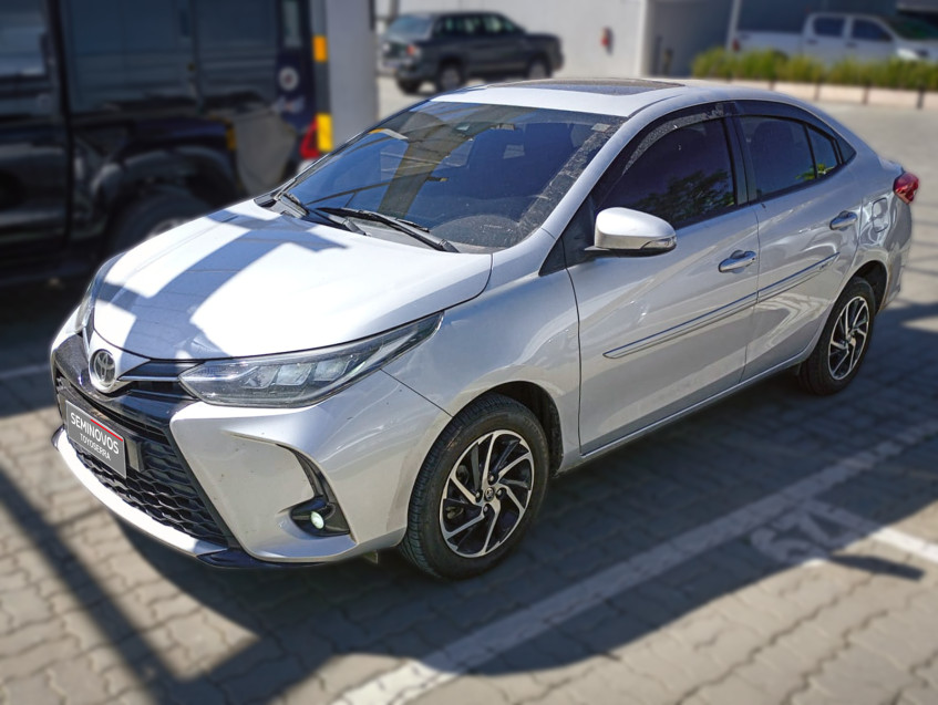 toyota yaris xls sedan 1.5 flex  automatico1