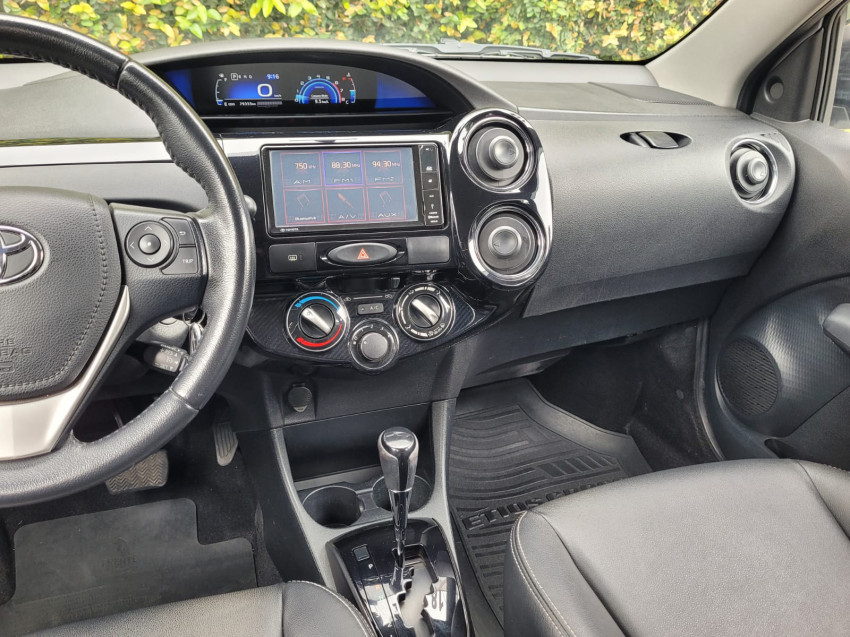 baixa km! - toyota etios cross 1.5 flex  automatico12