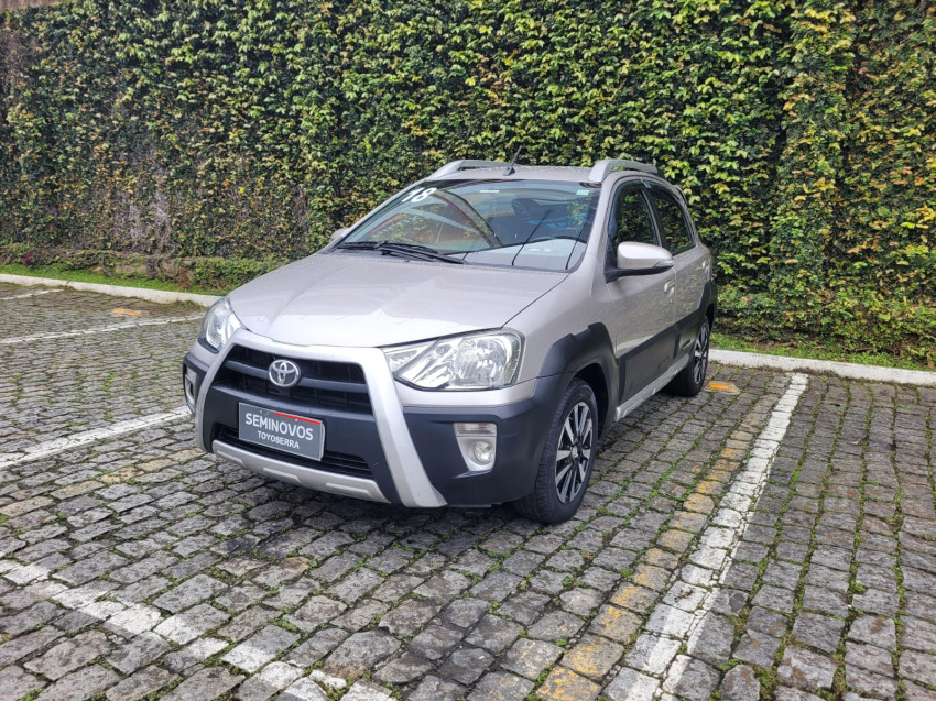 baixa km! - toyota etios cross 1.5 flex  automatico1