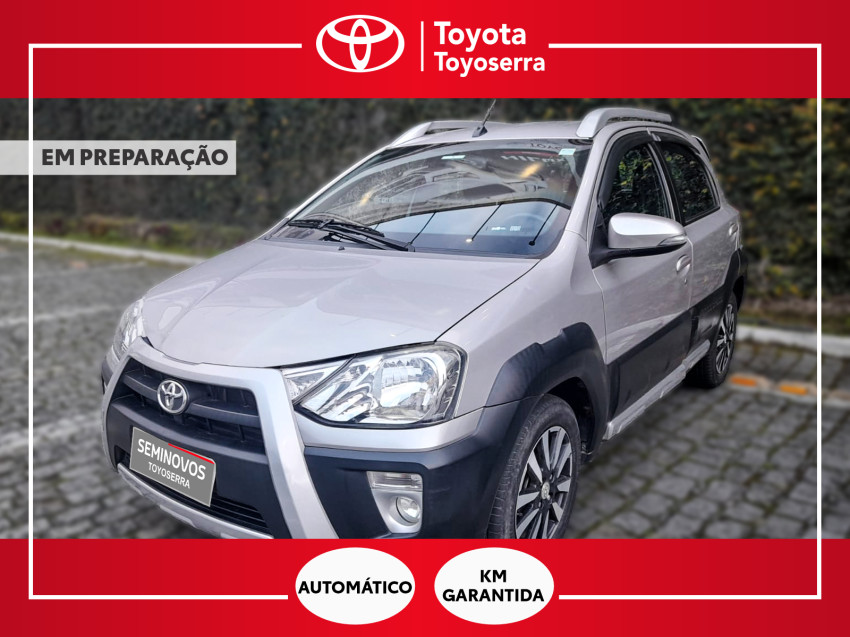 baixa km! - toyota etios cross 1.5 flex  automatico