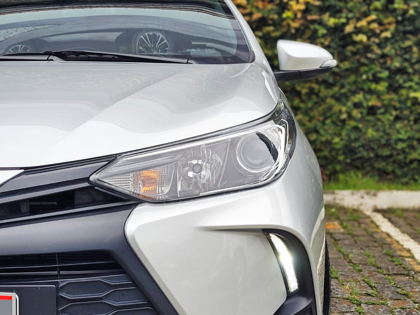 baixa km! - toyota yaris xs 1.5 flex  automatico16