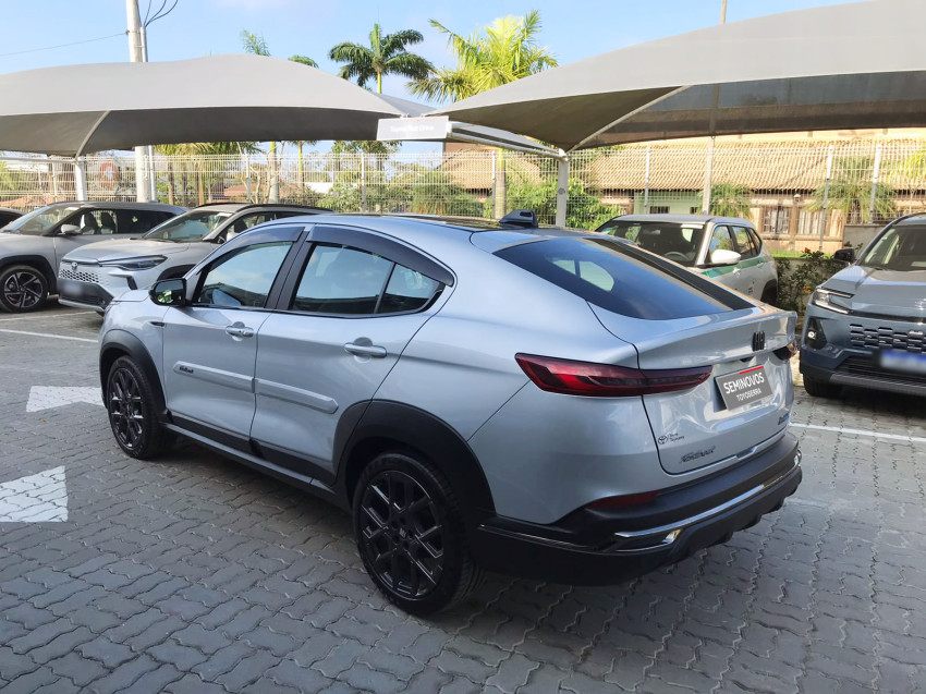 baixa km! - fiat fastback impetus 200 t. automatico (hibrido)5