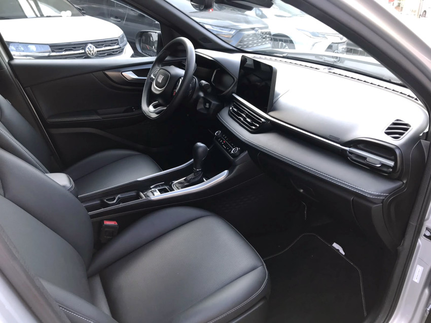 baixa km! - fiat fastback impetus 200 t. automatico (hibrido)10