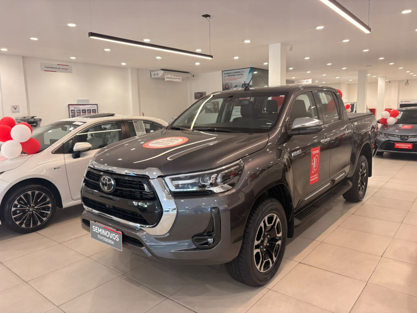 Toyota Hilux Cd Srx 4X4 2.8   Diesel Automático1