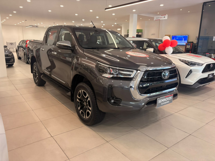 Toyota Hilux Cd Srx 4X4 2.8   Diesel Automático3