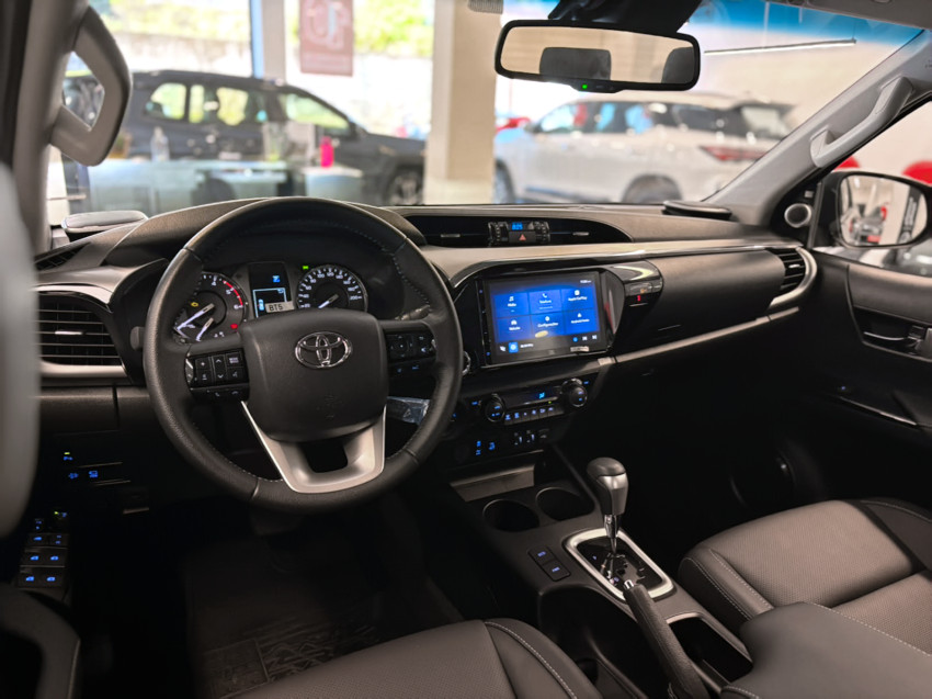 Toyota Hilux Cd Srx 4X4 2.8   Diesel Automático12