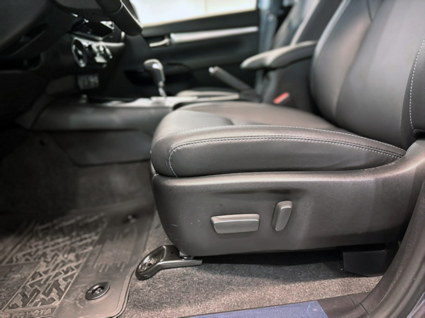 Toyota Hilux Cd Srx 4X4 2.8   Diesel Automático11