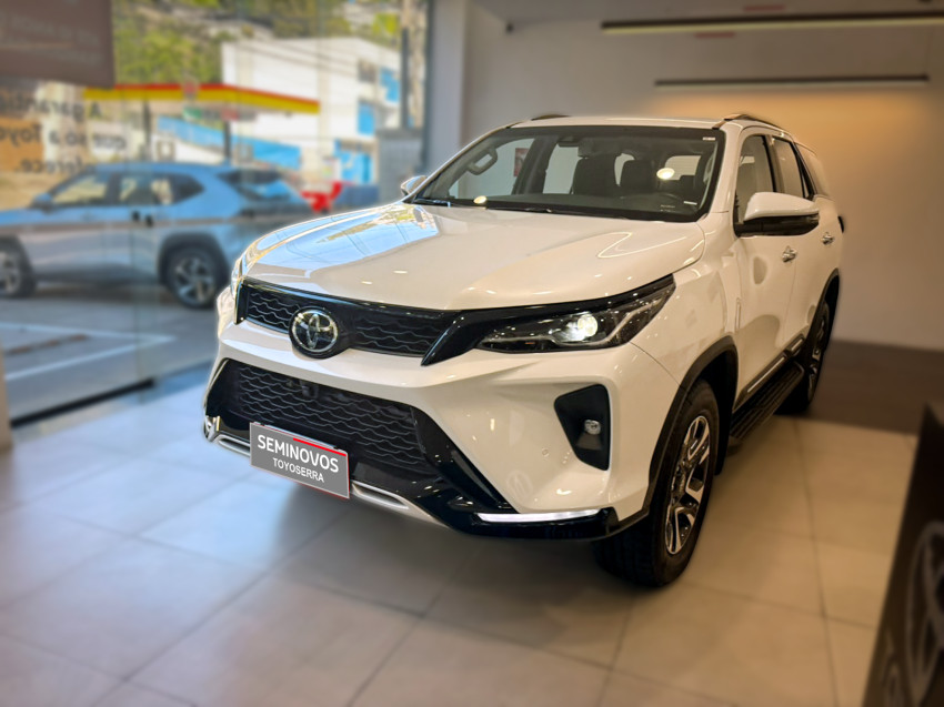 Baixa KM! - Toyota Hilux Sw4 Srx Plat. 4X4 2.8 Tb Die. Automático2