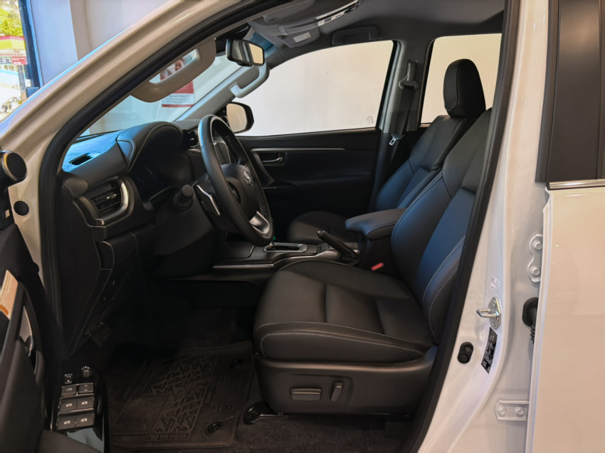 Baixa KM! - Toyota Hilux Sw4 Srx Plat. 4X4 2.8 Tb Die. Automático7