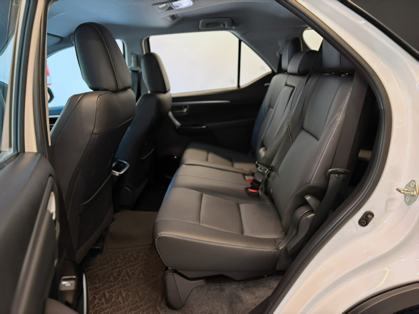 Baixa KM! - Toyota Hilux Sw4 Srx Plat. 4X4 2.8 Tb Die. Automático8