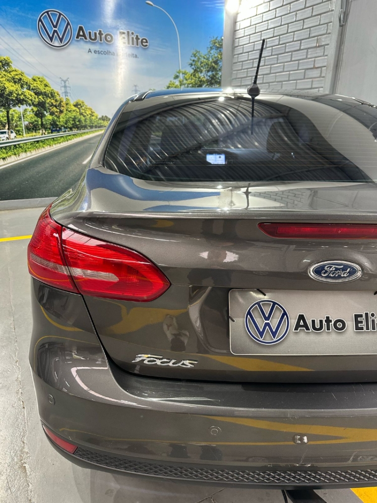 ford/focus se at 2.0