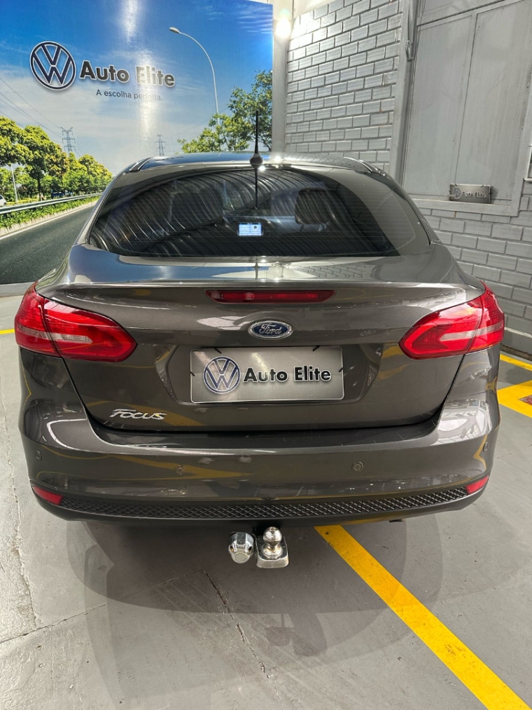 ford/focus se at 2.0