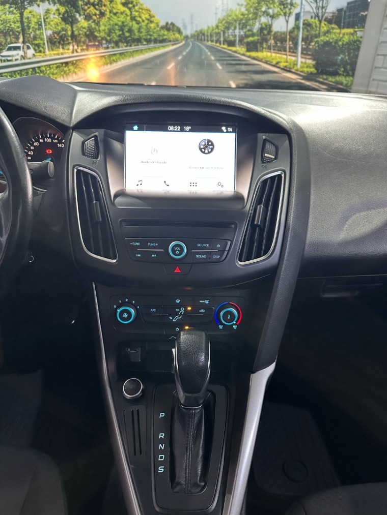 ford/focus se at 2.0