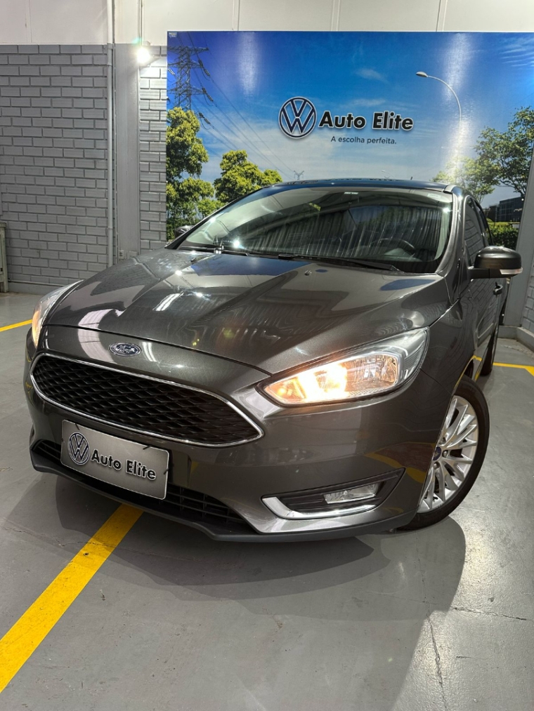 ford/focus se at 2.0