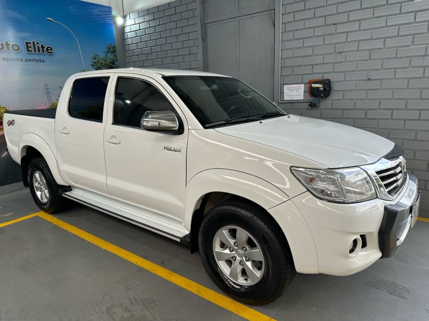 toyota/hilux 2.7 cd 4x4 srv