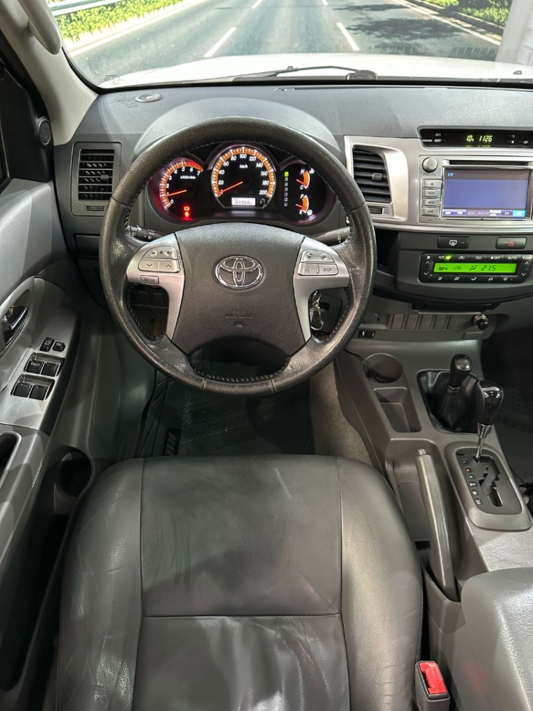 toyota/hilux 2.7 cd 4x4 srv