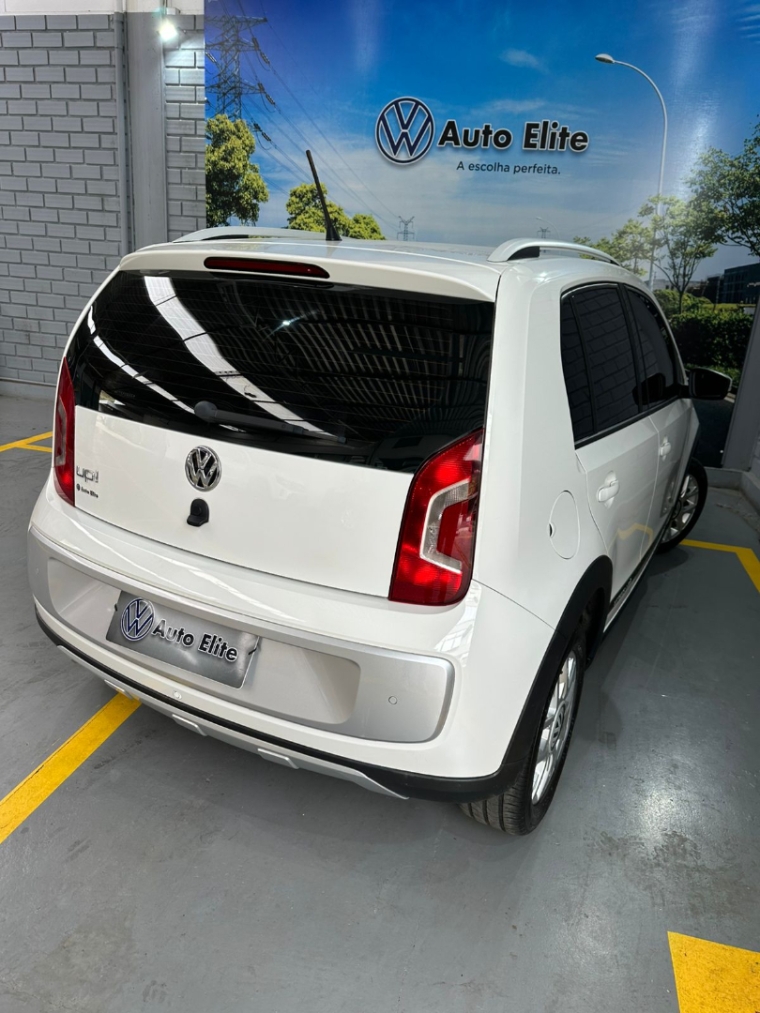 vw/up cross 1.0