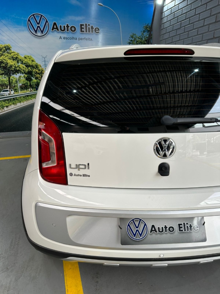 vw/up cross 1.0