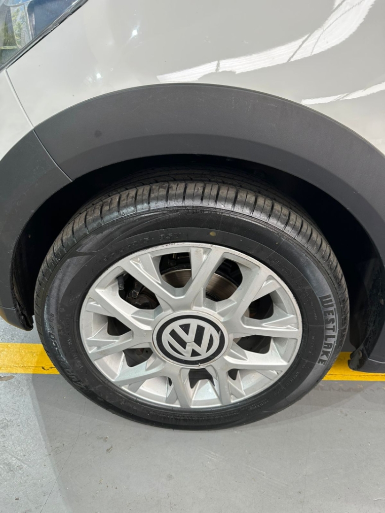 vw/up cross 1.0