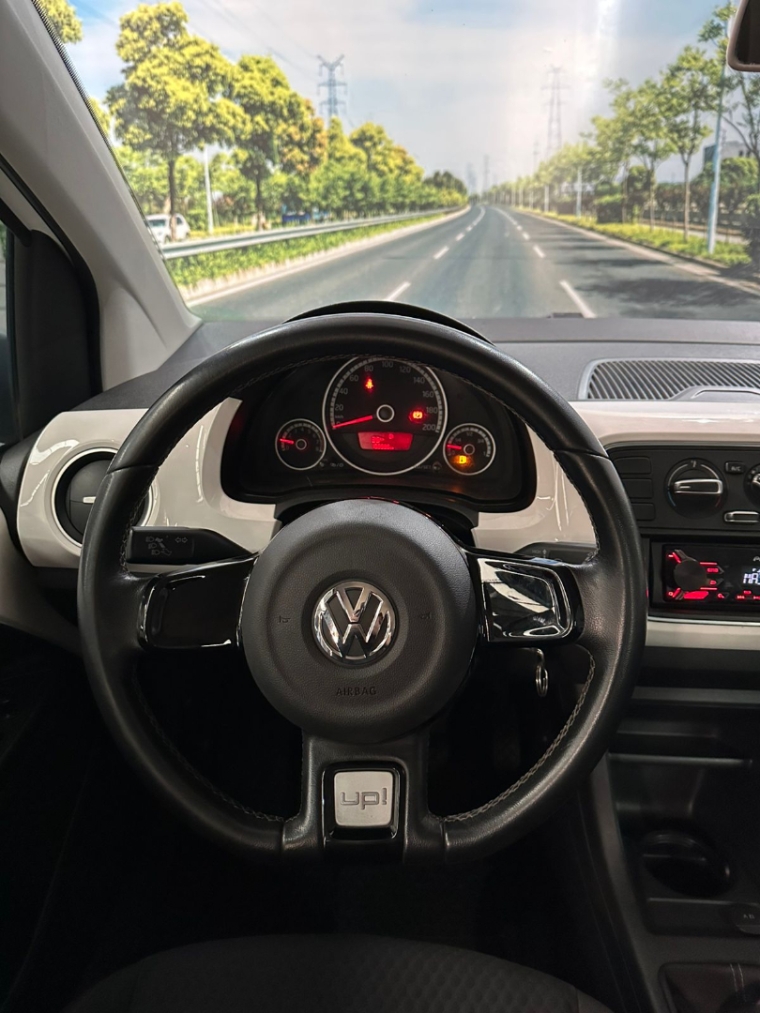 vw/up cross 1.0