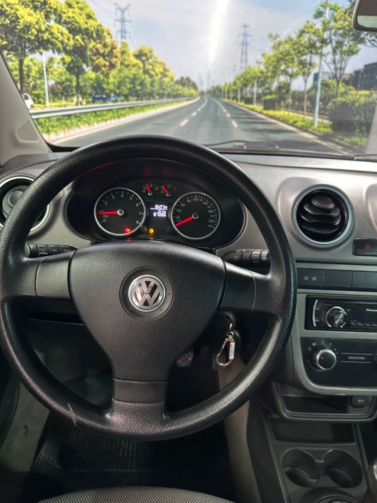 vw/voyage 1.6 comfort unico dono8