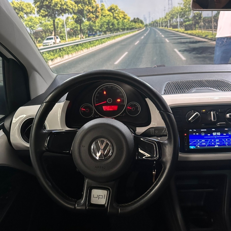 volkswagen cross up 1.0 mpi 12v flex 4p manual 201510