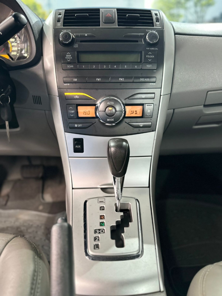 toyota corolla 1.8 gli 16v flex 4p automatico 201310