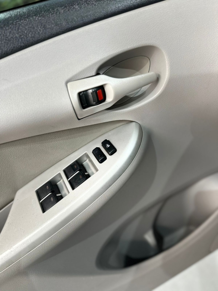 toyota corolla 1.8 gli 16v flex 4p automatico 20137