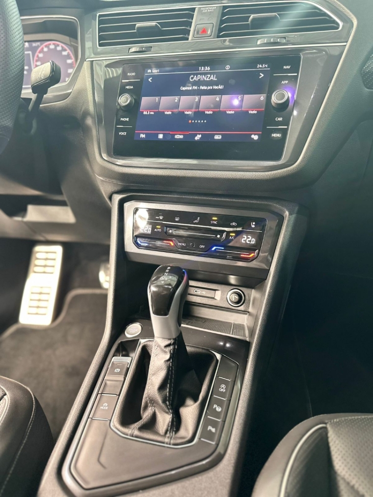 volkswagen tiguan 2.0 300 tsi gasolina allspace r-line automatico 4p 202410