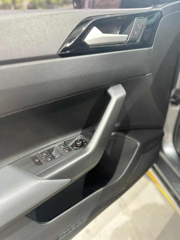 volkswagen nivus 1.0 200 tsi total flex highline automatico 4p 20227