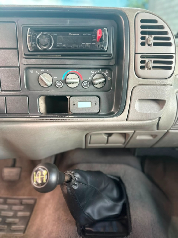 chevrolet silverado 4.2 d-20 4x2 cs 18v turbo intercooler diesel 2p manual 6.0 200112