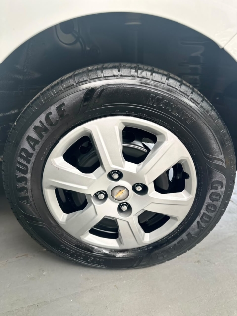 chevrolet onix 1.0 mpfi lt 8v flex 4p manual 201312