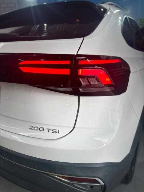 volkswagen nivus 1.0 200 tsi total flex comfortline automatico 4p 20214