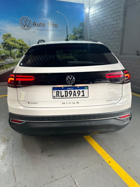 volkswagen nivus 1.0 200 tsi total flex comfortline automatico 4p 20213