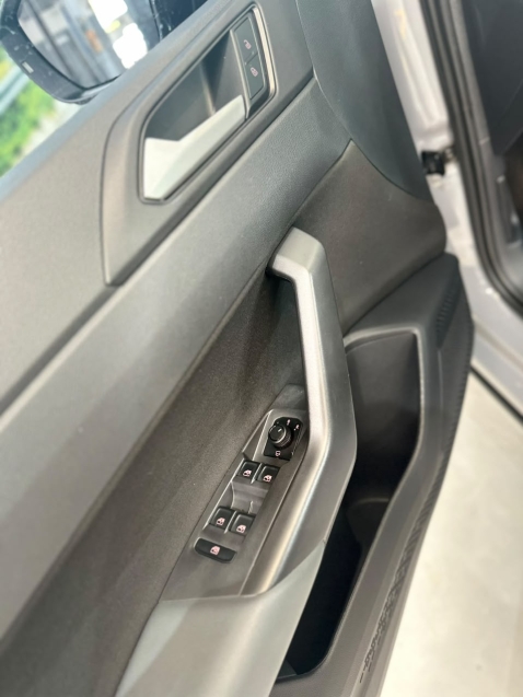 volkswagen nivus 1.0 200 tsi total flex highline automatico 4p 20246