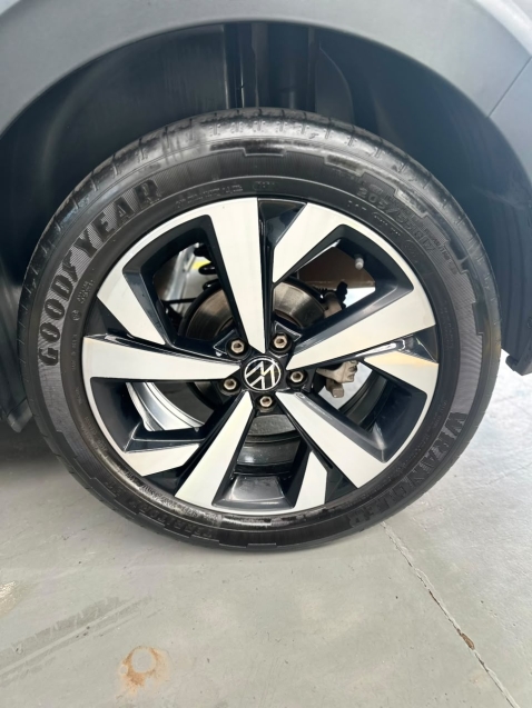 volkswagen nivus 1.0 200 tsi total flex highline automatico 4p 202412