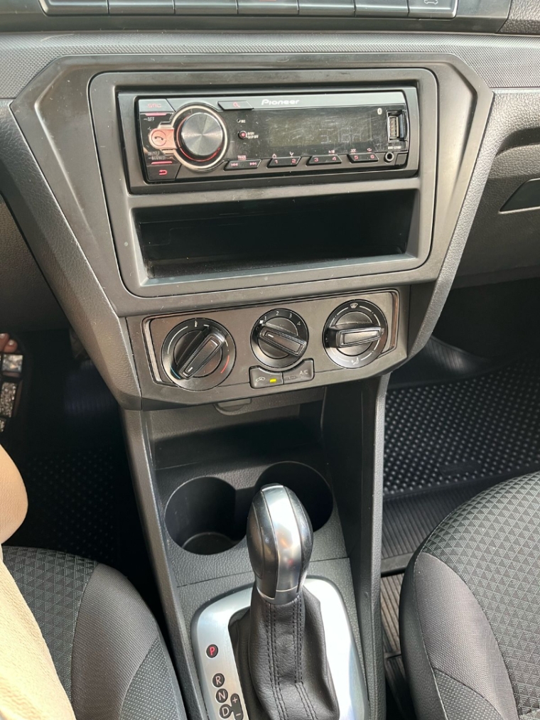 volkswagen voyage 1.6 16v msi totalflex 4p automatico flex 2022