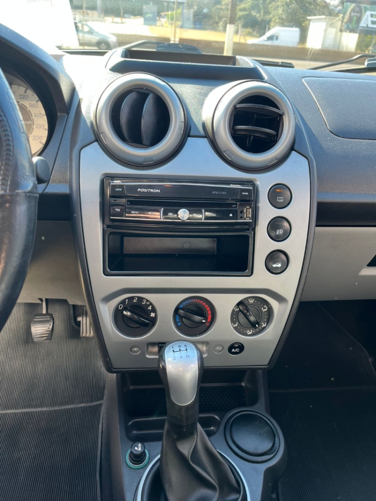 ford fiesta 1.6 mpi sedan 8v flex 4p manual 2009