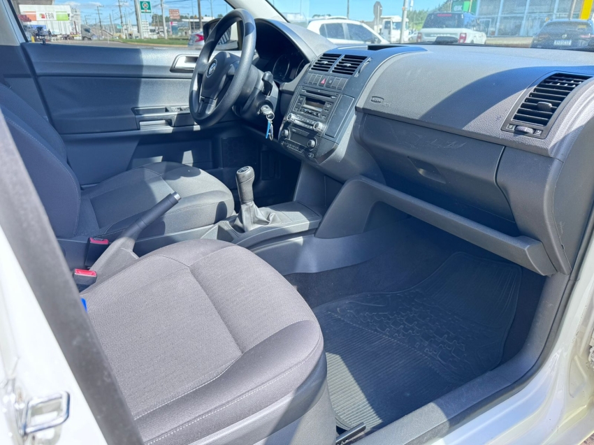 volkswagen polo 1.6 mi 8v flex 4p manual 2014