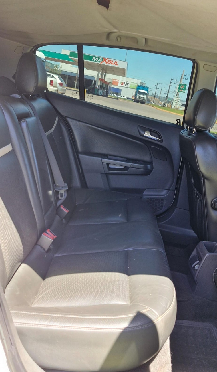 chevrolet vectra 2.0 mpfi gt-x hatch 8v flex 4p manual 20106