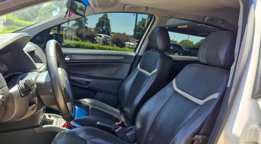 chevrolet vectra 2.0 mpfi gt-x hatch 8v flex 4p manual 20108