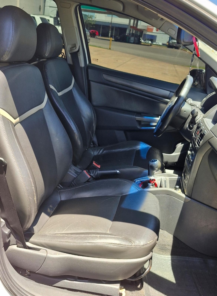 chevrolet vectra 2.0 mpfi gt-x hatch 8v flex 4p manual 20107