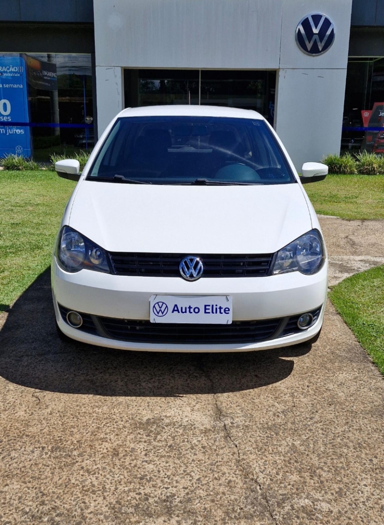 volkswagen polo 1.6 mi 8v flex 4p manual 2013