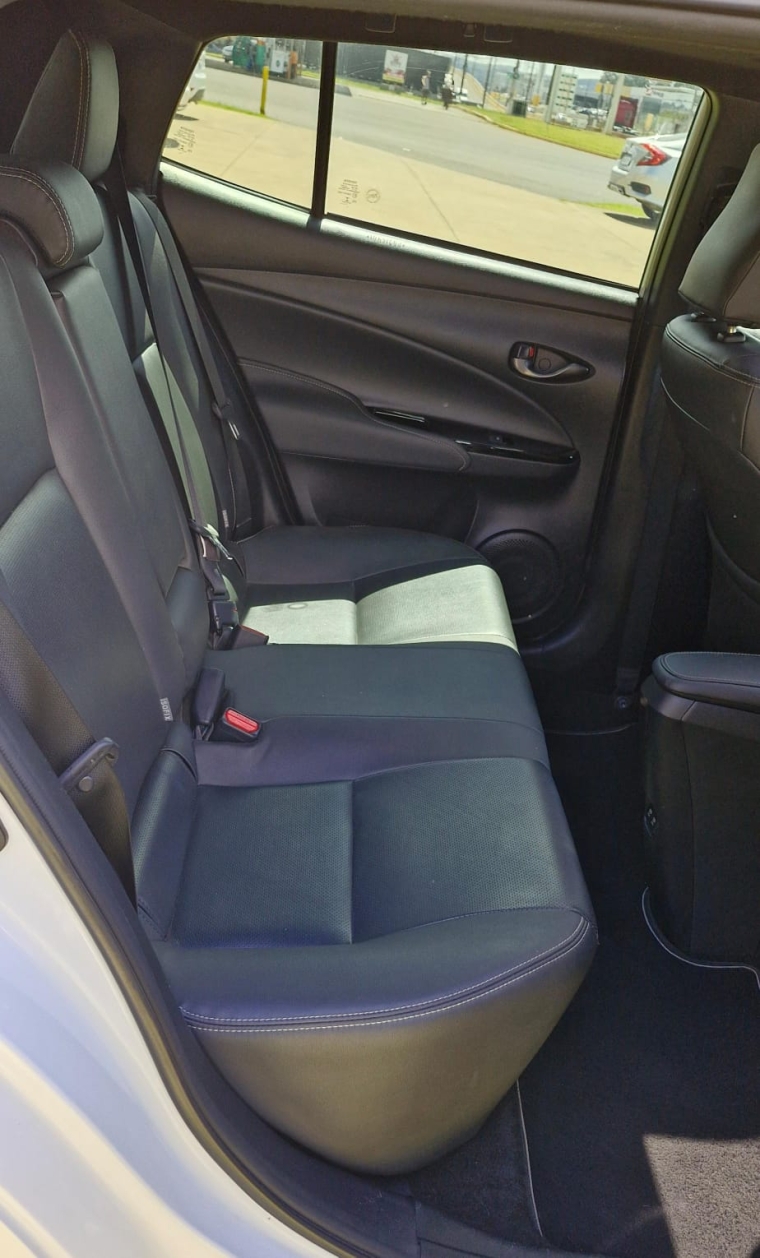 toyota yaris 1.5 16v flex sedan xls connect multidrive 4p automatico 20237