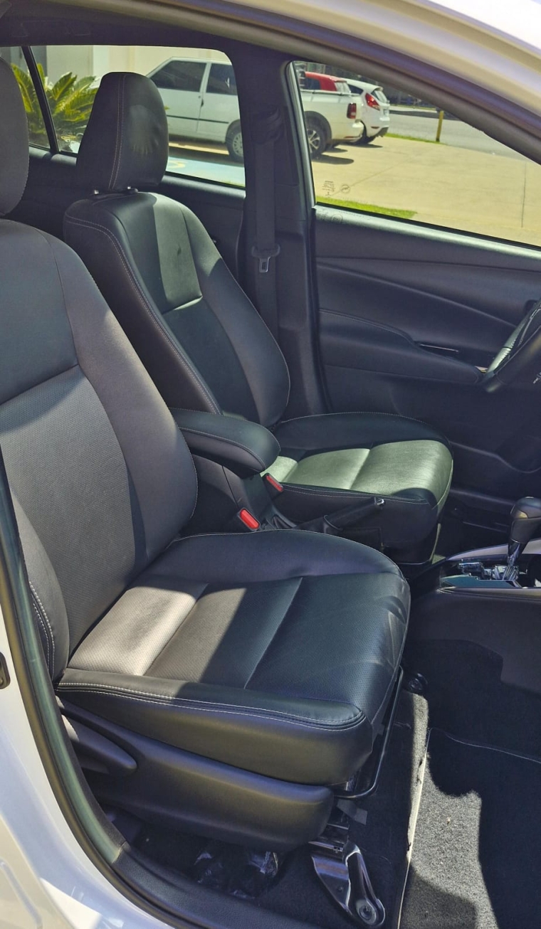 toyota yaris 1.5 16v flex sedan xls connect multidrive 4p automatico 20236