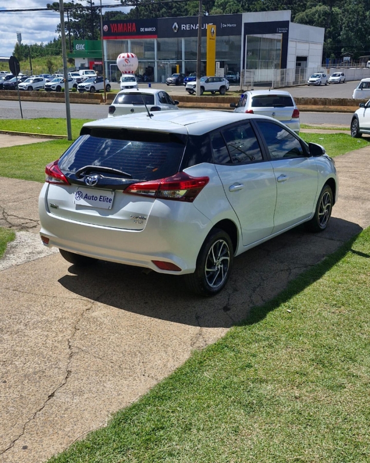 toyota yaris 1.5 16v flex sedan xls connect multidrive 4p automatico 20234