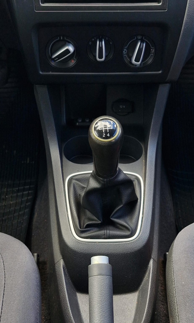 volkswagen fox 1.0 mi 8v flex 4p manual 201313