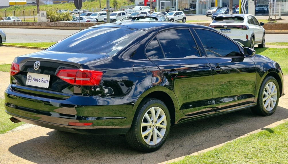 volkswagen jetta 2.0 trendline flex 4p tiptronic automatico 20154