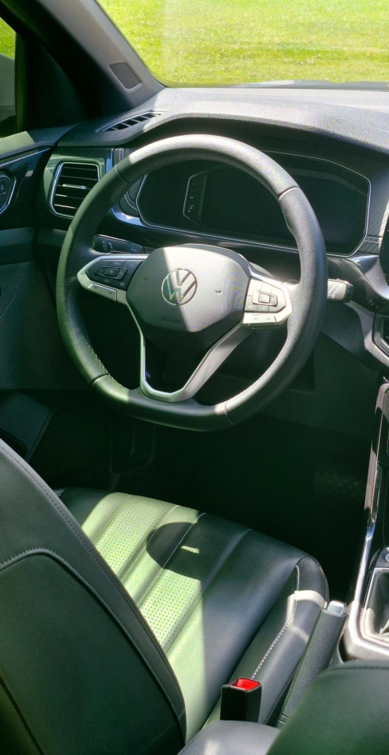 volkswagen t-cross 1.0 200 tsi total flex comfortline automatico 4p 202510